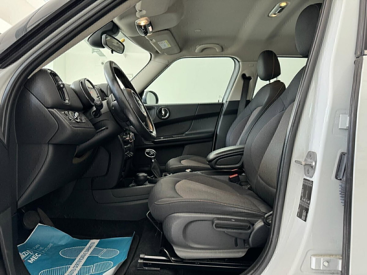 MINI Mini Countryman 2.0 Cooper D Hype Countryman (11)