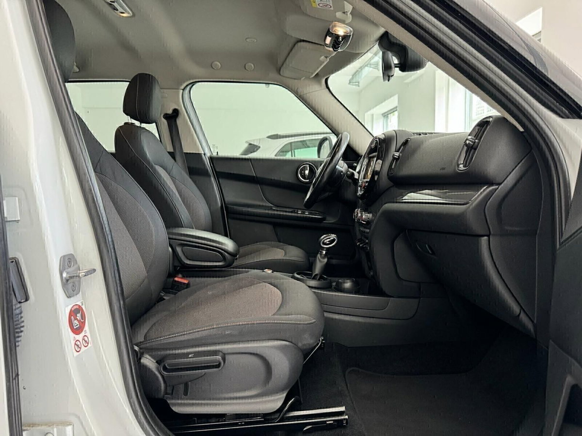 MINI Mini Countryman 2.0 Cooper D Hype Countryman (13)