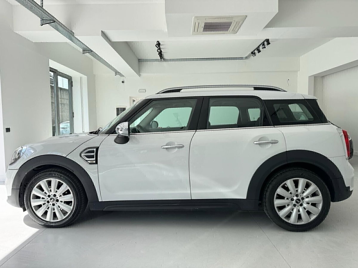 MINI Mini Countryman 2.0 Cooper D Hype Countryman (7)