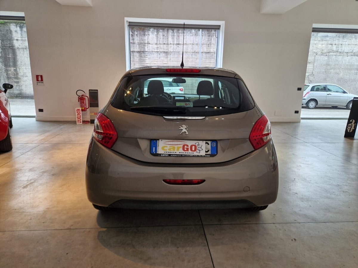 Peugeot 208 VTi 82 CV 5 porte Allure (4)