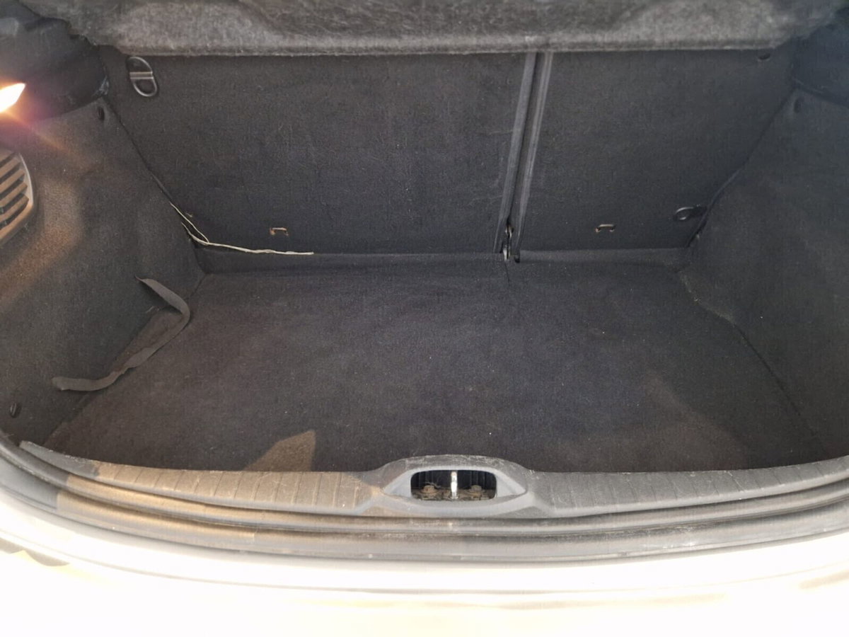 Peugeot 208 VTi 82 CV 5 porte Allure (9)
