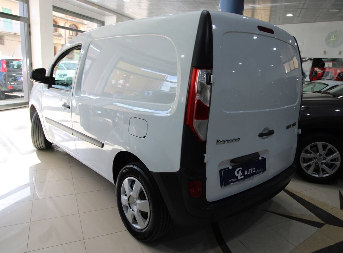 Renault Kangoo 1.5 dCi 110CV F.AP. 4p. Express Maxi Combi Ice (2)