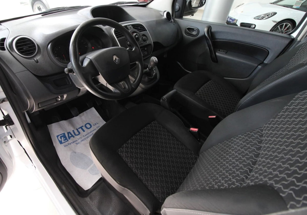 Renault Kangoo 1.5 dCi 110CV F.AP. 4p. Express Maxi Combi Ice (7)