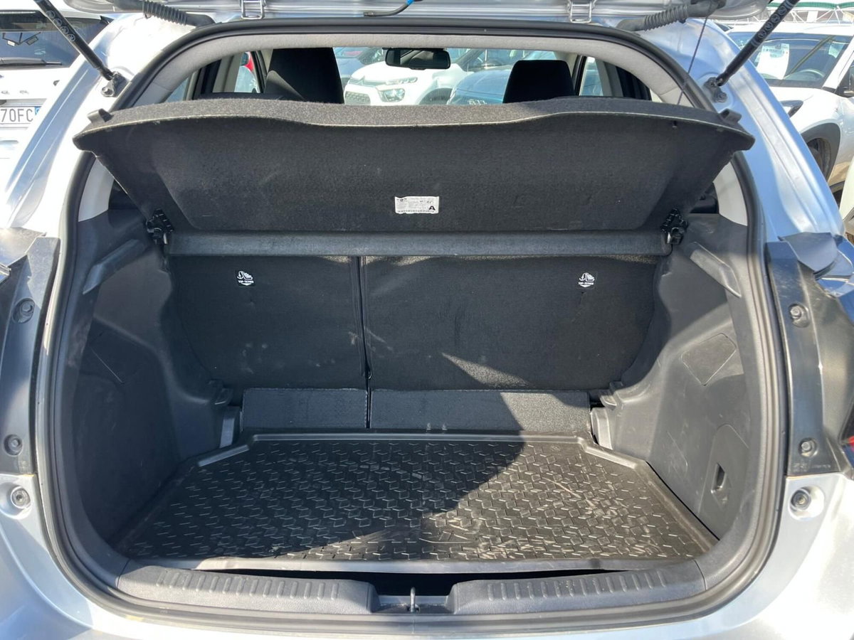 Toyota Yaris Cross Trend fwd 115cv e-cvt (10)