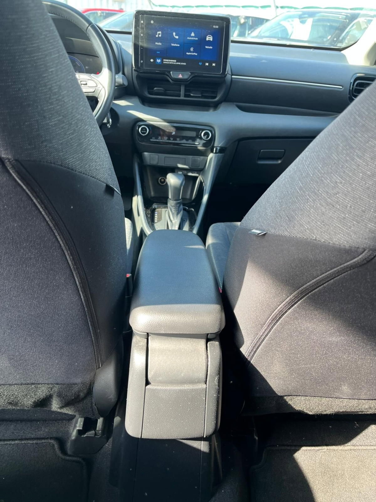 Toyota Yaris Cross Trend fwd 115cv e-cvt (17)