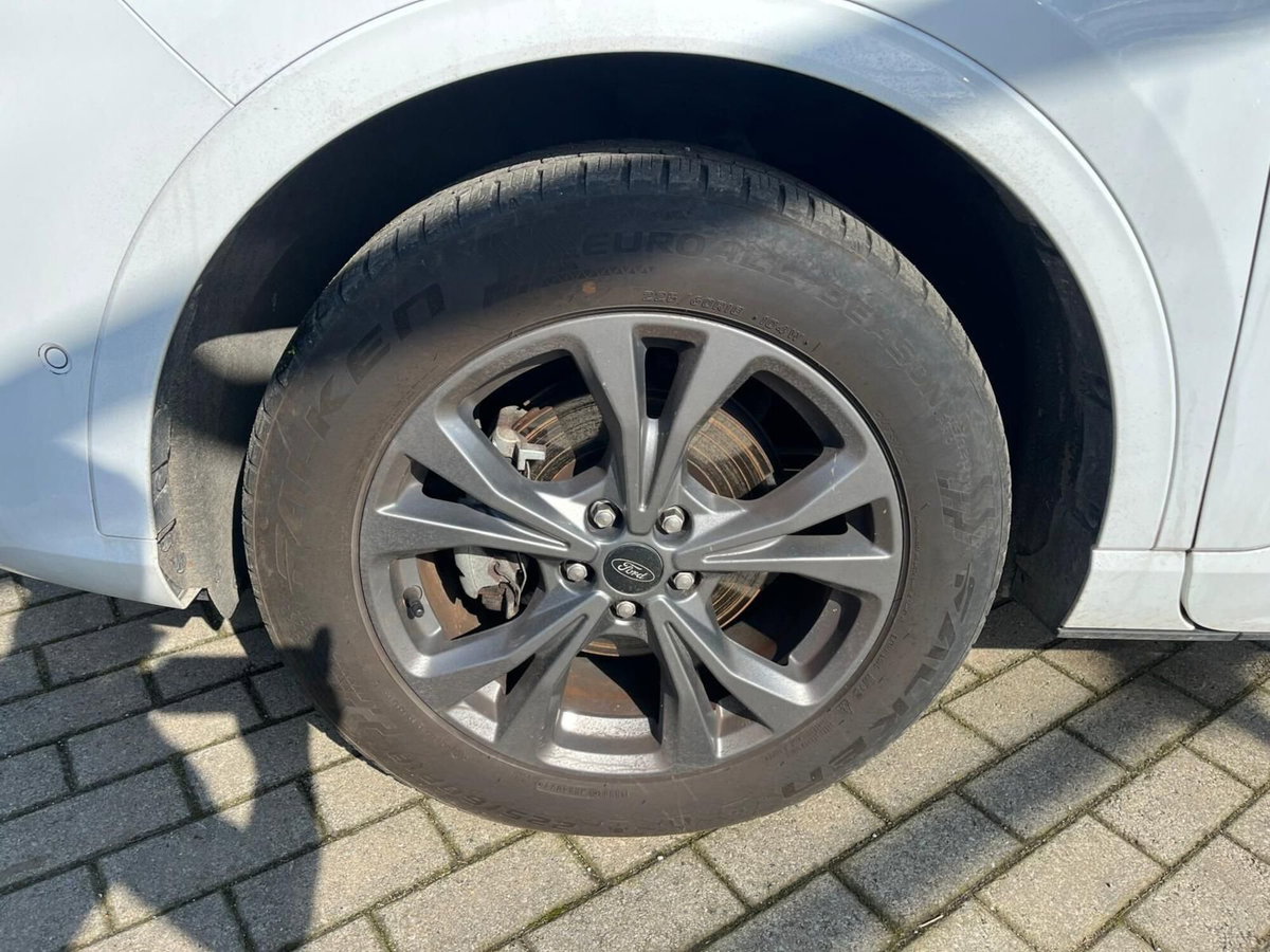 Ford Kuga 2.5 Plug In Hybrid 225 CV CVT 2WD ST-Line (10)