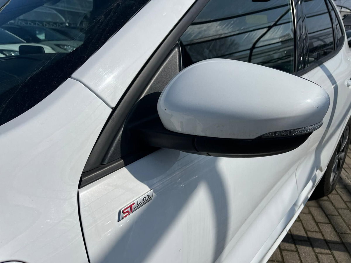 Ford Kuga 2.5 Plug In Hybrid 225 CV CVT 2WD ST-Line (11)