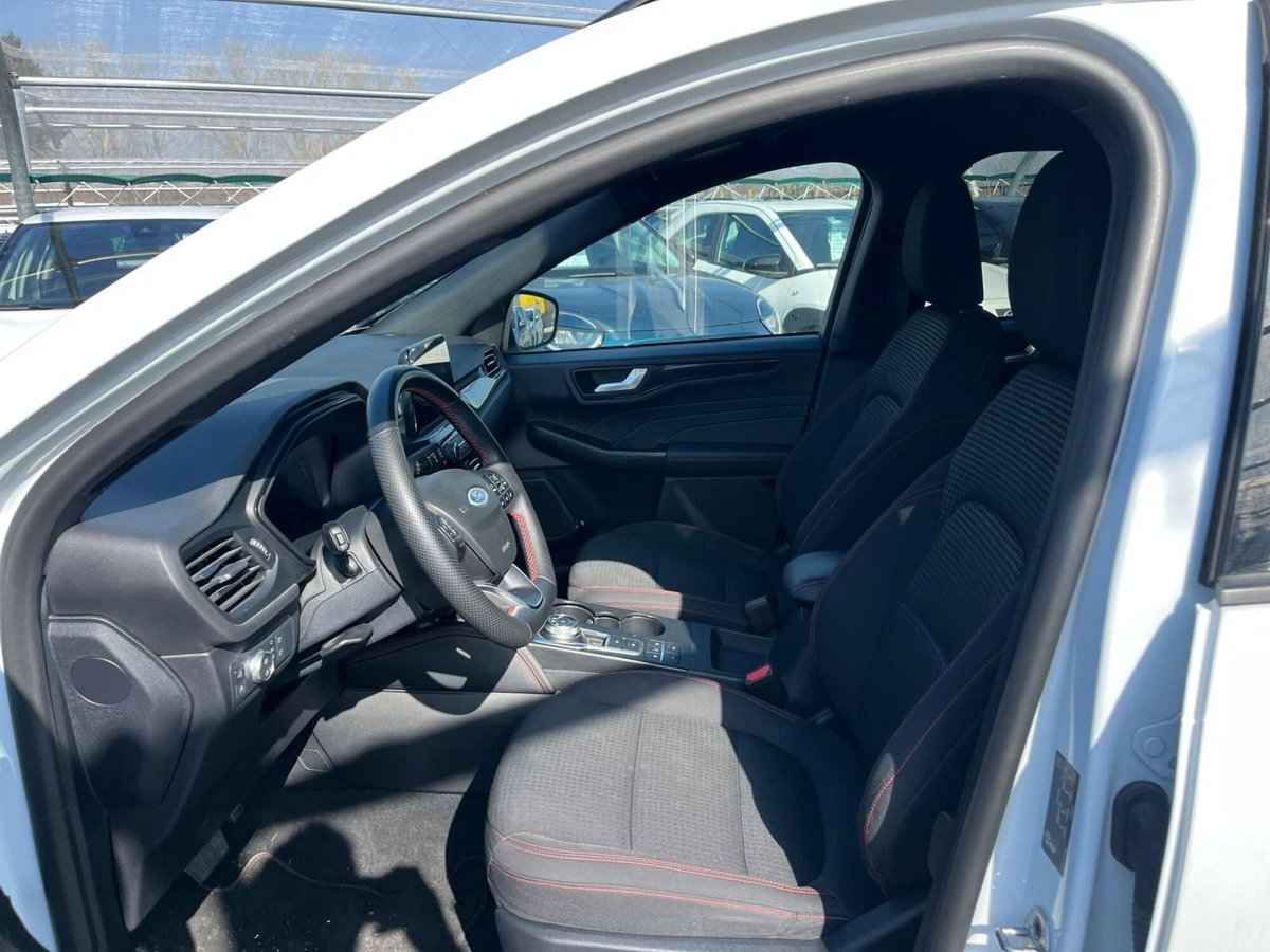 Ford Kuga 2.5 Plug In Hybrid 225 CV CVT 2WD ST-Line (13)
