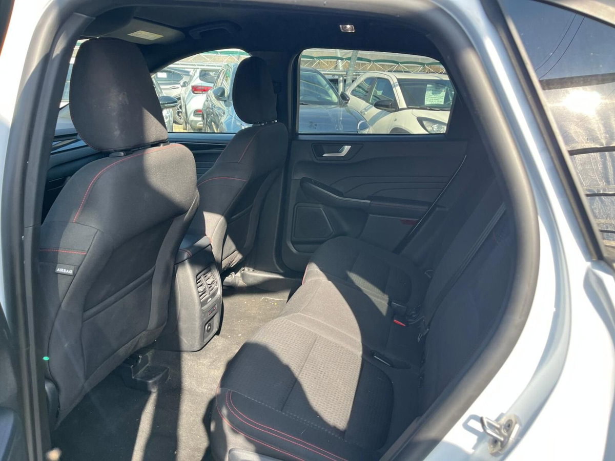 Ford Kuga 2.5 Plug In Hybrid 225 CV CVT 2WD ST-Line (16)