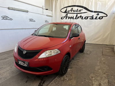 lancia ypsilon 1.0 firefly 5 porte s&s hybrid gold plus