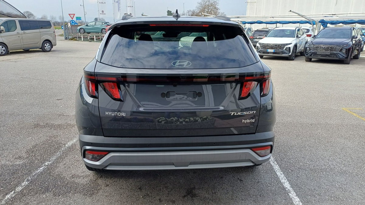 Hyundai Tucson 1.6 hev Business 4wd 239cv auto (4)