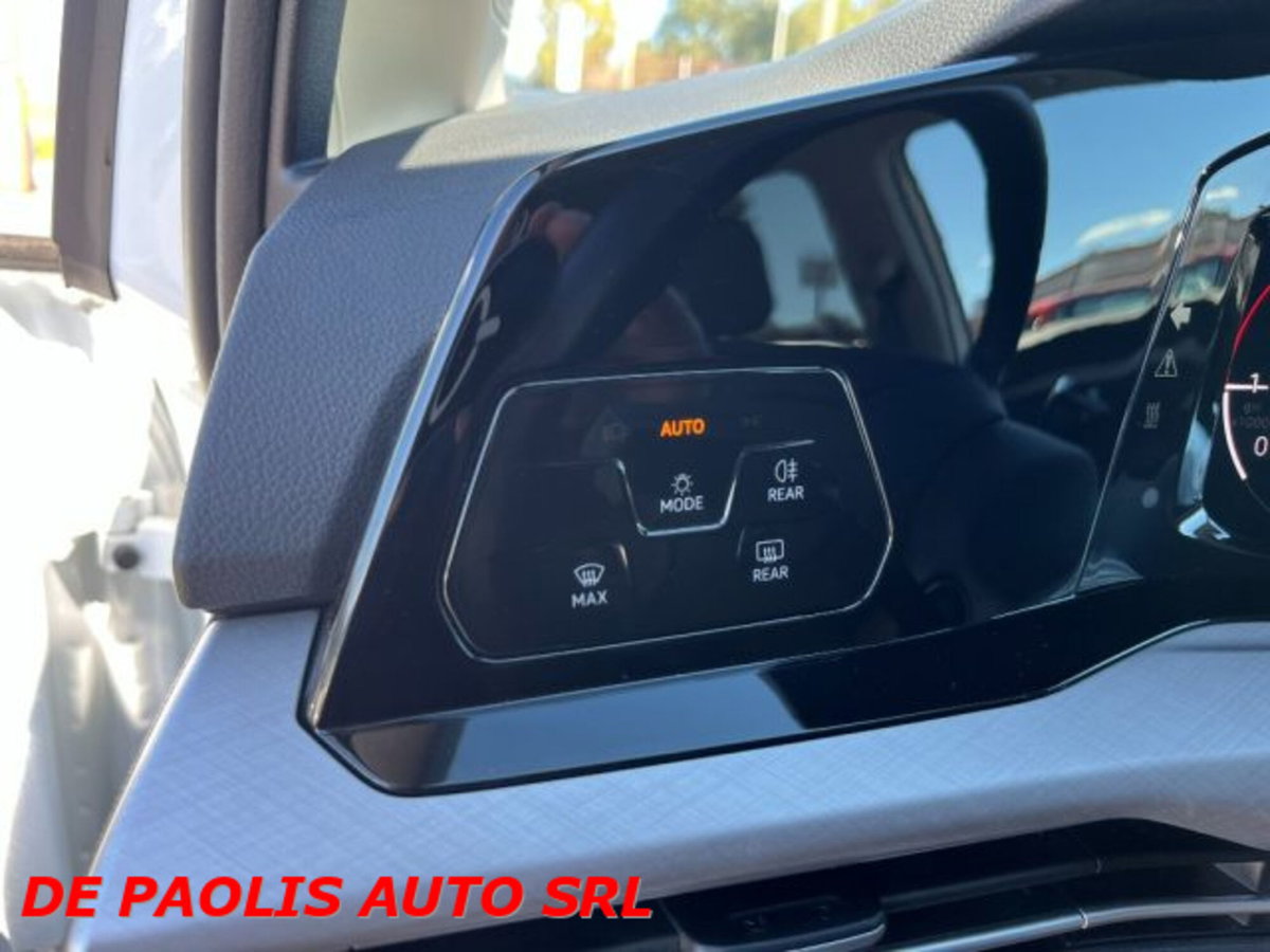Volkswagen Golf 1.0 TSI EVO Life (10)