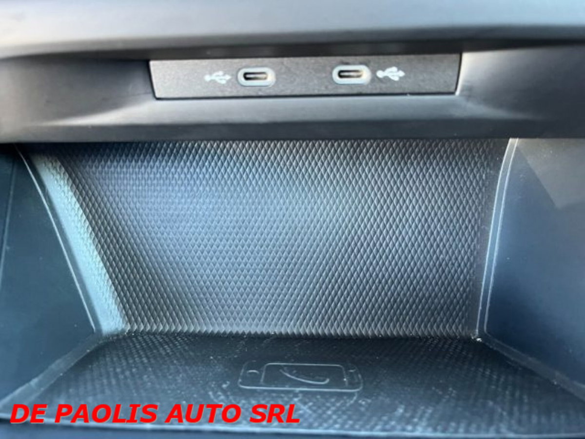 Volkswagen Golf 1.0 TSI EVO Life (20)