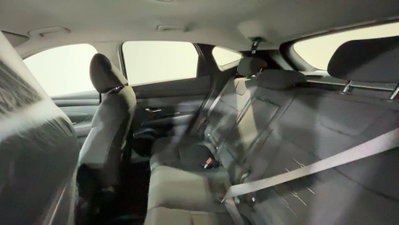 Hyundai Tucson 1.6 crdi 48V Business 2wd dct (14)
