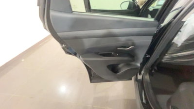 Hyundai Tucson 1.6 crdi 48V Business 2wd dct (16)