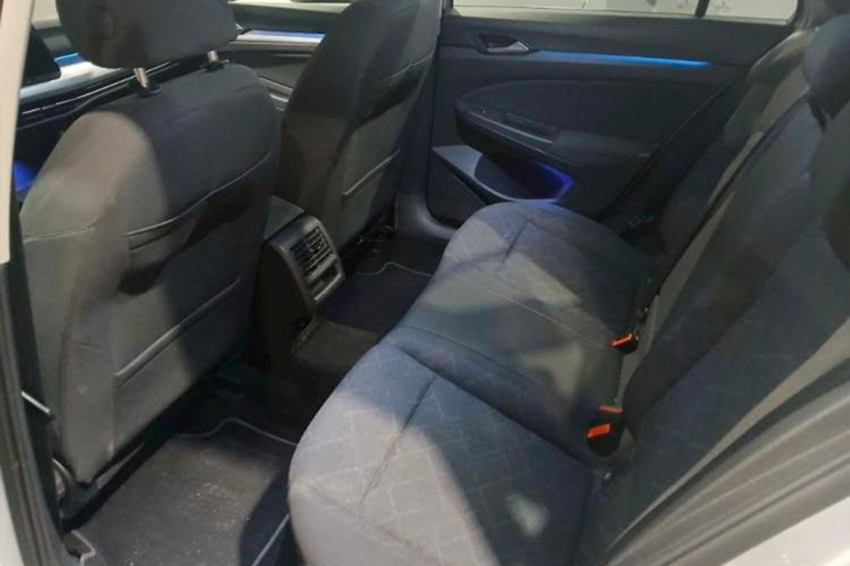 Volkswagen Golf Variant 1.0 eTSI EVO DSG Life (6)