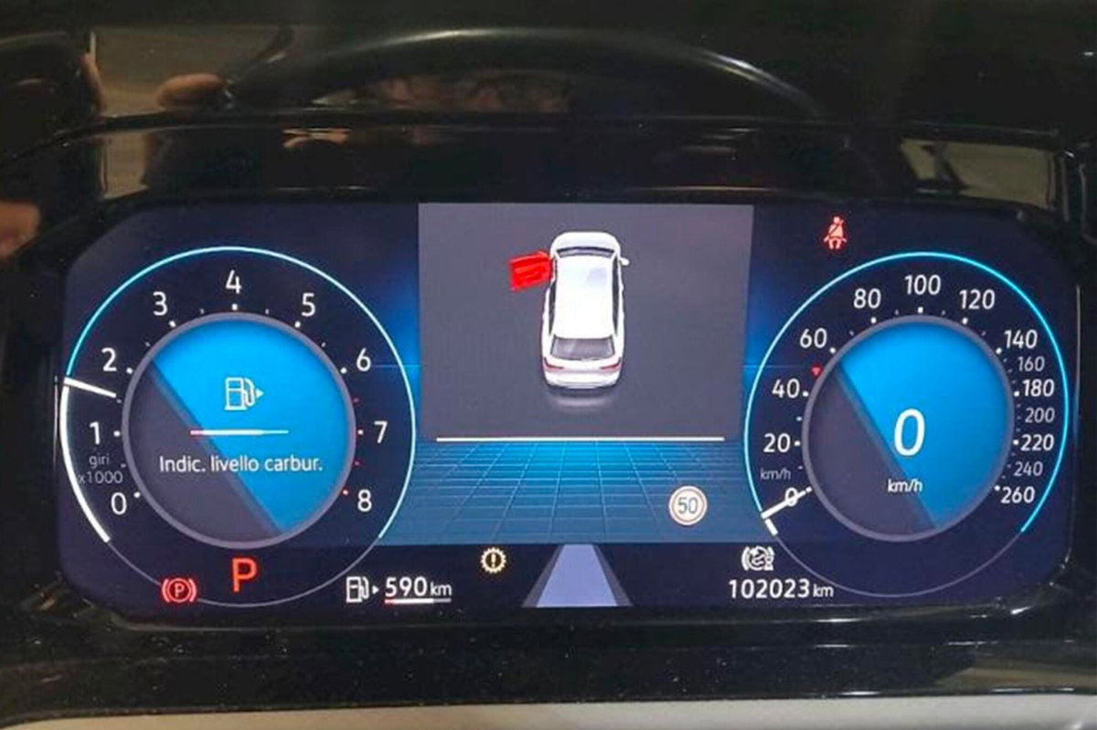 Volkswagen Golf Variant 1.0 eTSI EVO DSG Life (7)