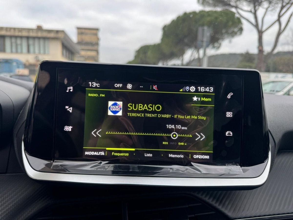 Peugeot 2008 1.2 puretech Active s&s 100cv (11)
