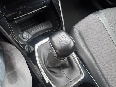 Peugeot 2008 1.2 puretech Active s&s 100cv (13)