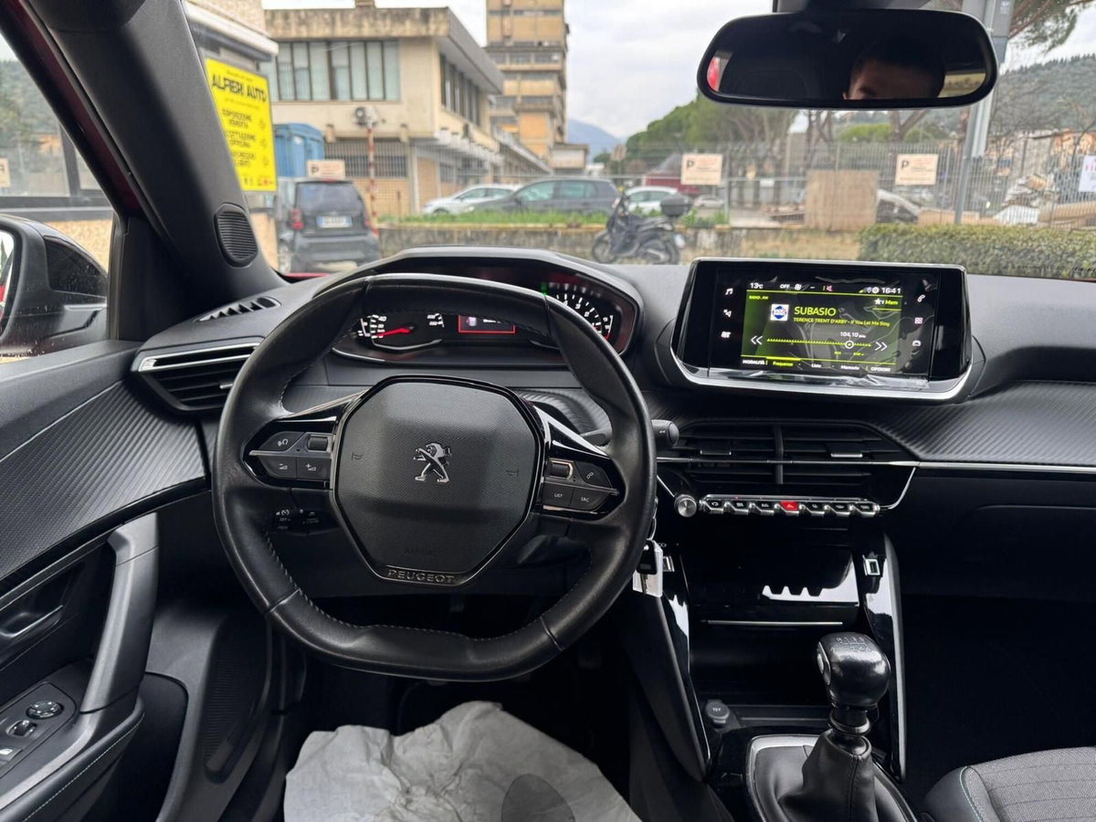 Peugeot 2008 1.2 puretech Active s&s 100cv (17)