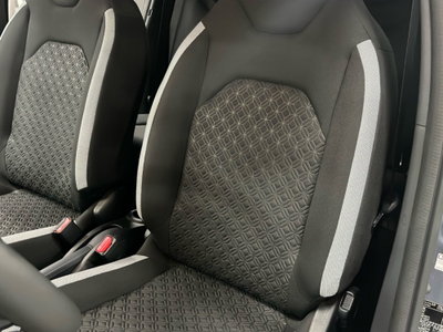Toyota Aygo X 1.0 Trend 72cv (10)