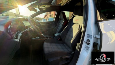 Volkswagen Golf 2.0 TSI GTI (6)