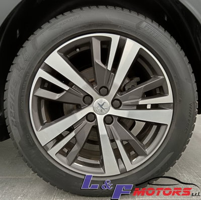 Peugeot 3008 BlueHDi 130 S&S Allure (14)