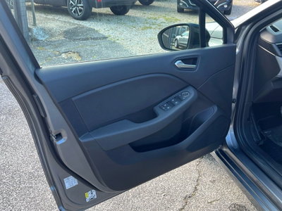 Renault Clio Full Hybrid E-Tech 145 CV 5 porte Evolution (10)