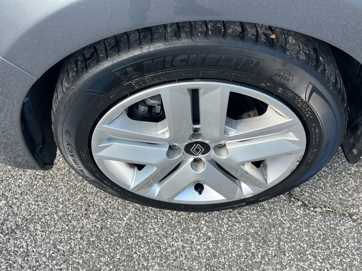 Renault Clio Full Hybrid E-Tech 145 CV 5 porte Evolution (12)