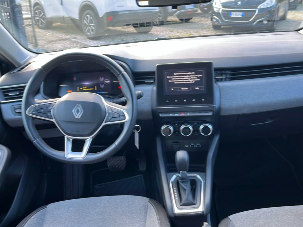 Renault Clio Full Hybrid E-Tech 145 CV 5 porte Evolution (14)