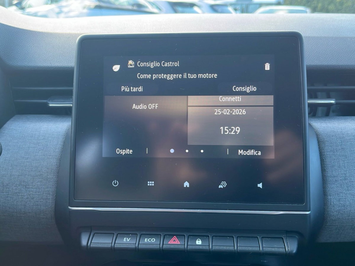 Renault Clio Full Hybrid E-Tech 145 CV 5 porte Evolution (18)