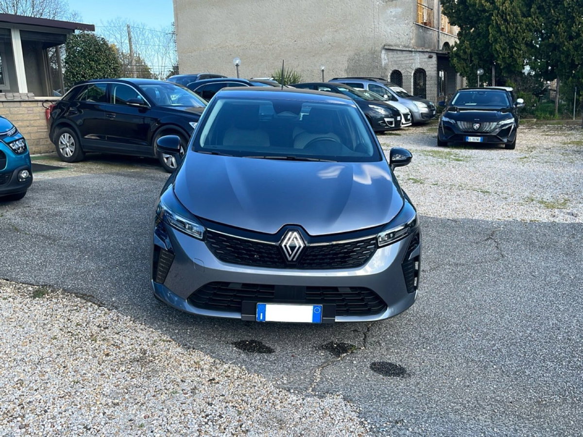 Renault Clio Full Hybrid E-Tech 145 CV 5 porte Evolution (8)