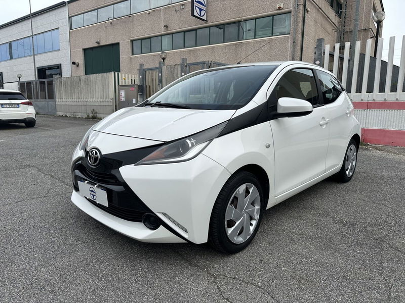 Toyota Aygo 1.0 VVT-i 69 CV 5 porte x-cool