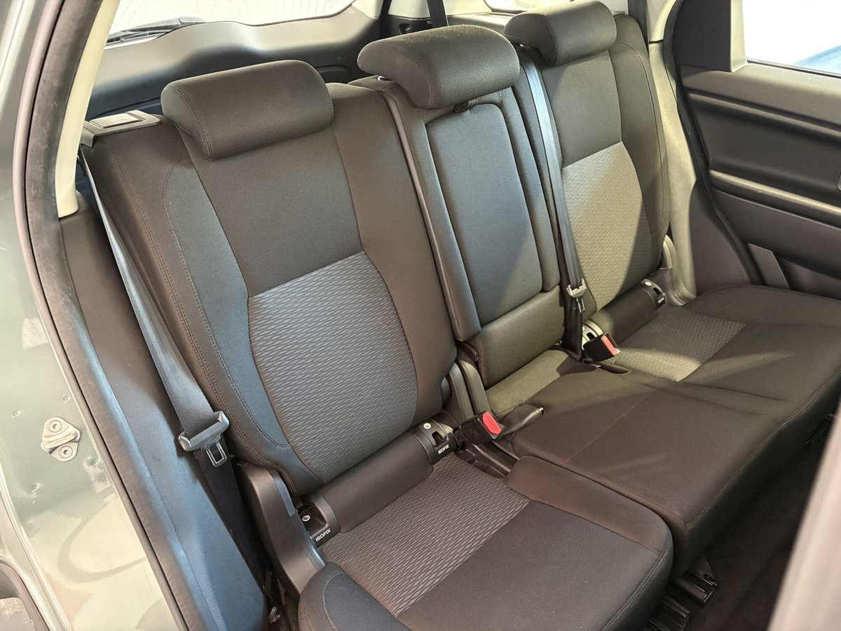 Land Rover Discovery Sport 2.0 TD4 150 CV Pure (16)