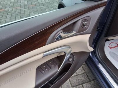 Opel Insignia Station Wagon CDTI 160CV Sports Cosmo (18)