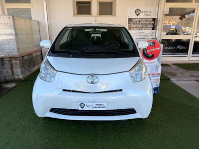 Toyota iQ 1.0 Sol (2)