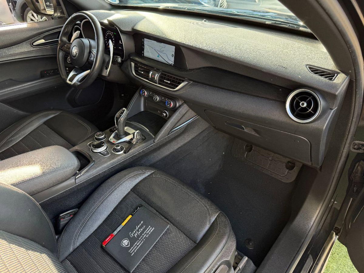 Alfa Romeo Stelvio 2.2 t Veloce Q4 210cv auto (11)