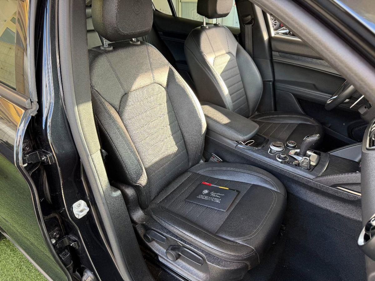 Alfa Romeo Stelvio 2.2 t Veloce Q4 210cv auto (12)