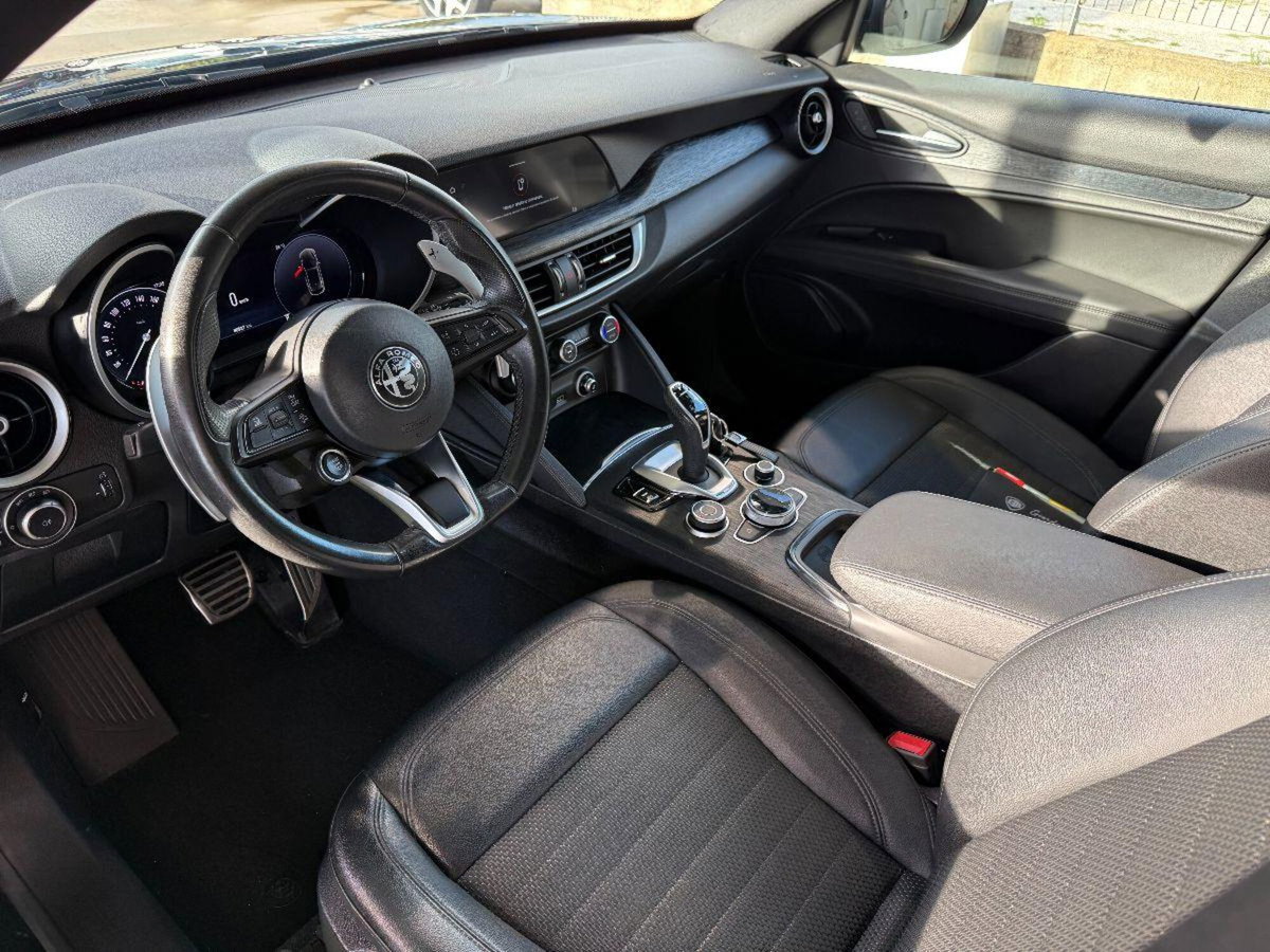 Alfa Romeo Stelvio 2.2 t Veloce Q4 210cv auto (9)
