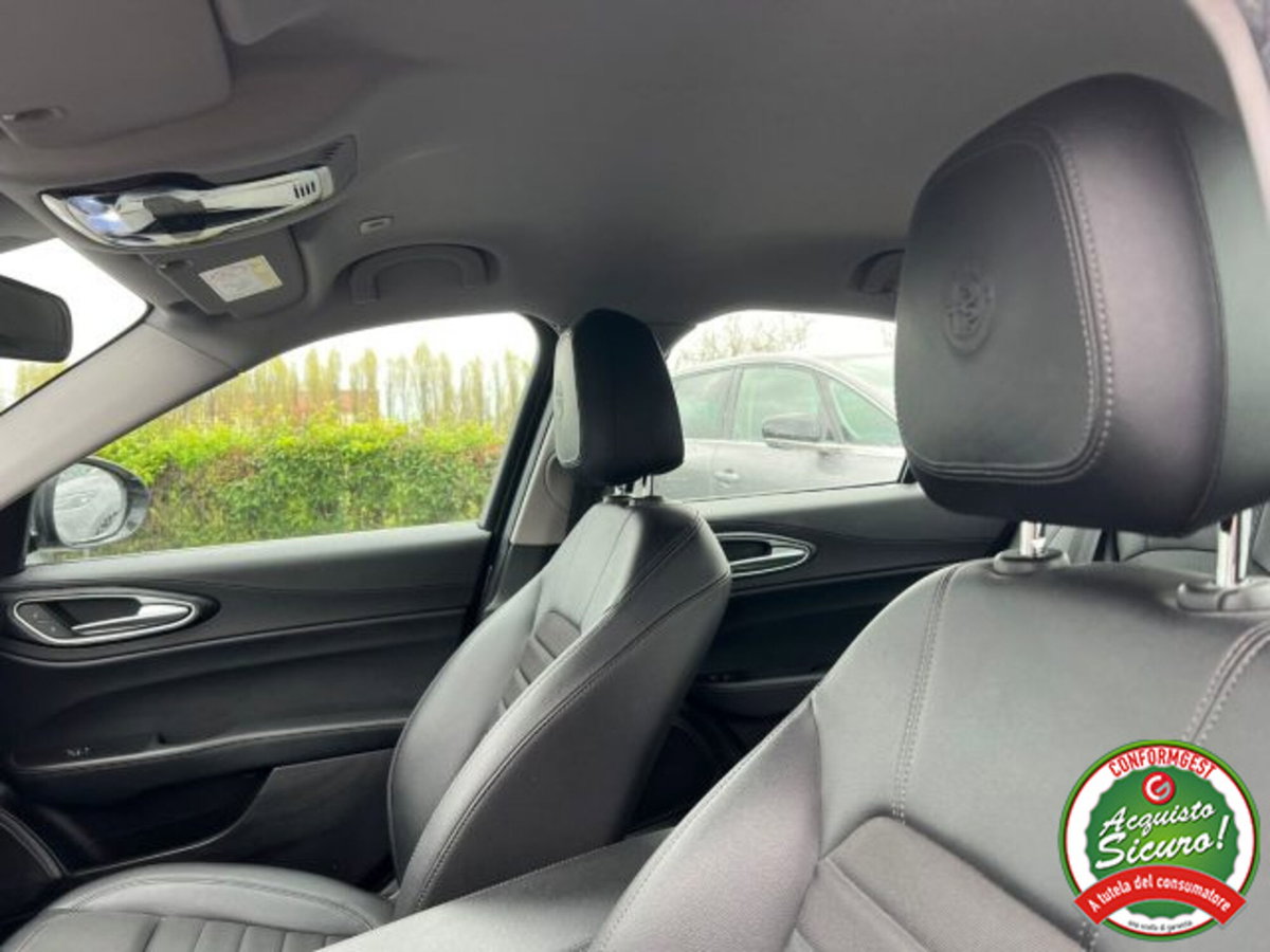 Alfa Romeo Giulia 2.2 Turbodiesel 160 CV AT8 Super (7)