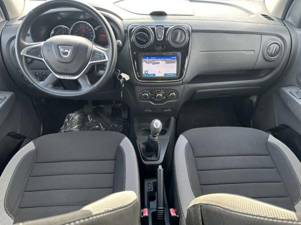 Dacia Lodgy Stepway 1.5 Blue dCi 8V 115CV 7 posti (13)
