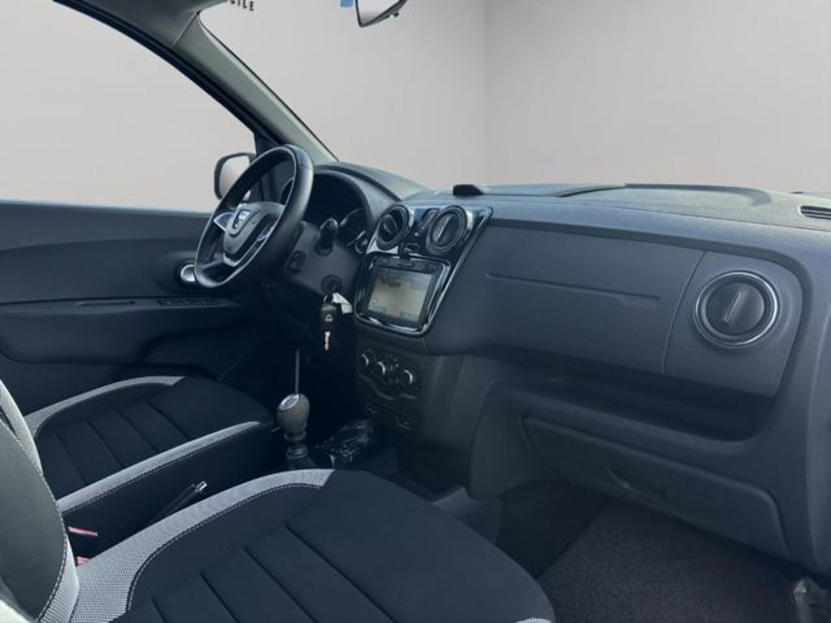 Dacia Lodgy Stepway 1.5 Blue dCi 8V 115CV 7 posti (16)