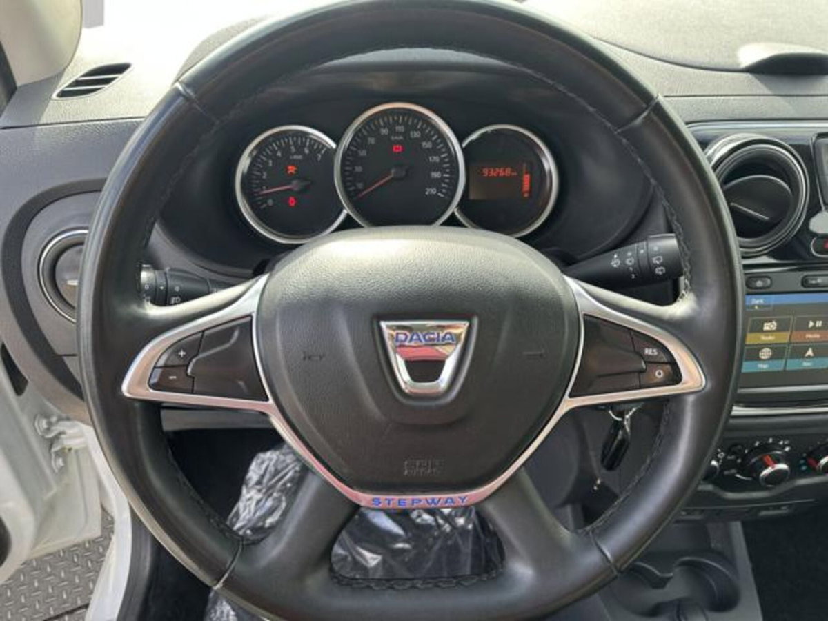Dacia Lodgy Stepway 1.5 Blue dCi 8V 115CV 7 posti (8)