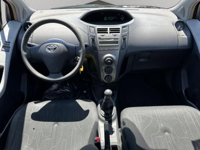 Toyota Yaris 1.0 5 porte (12)