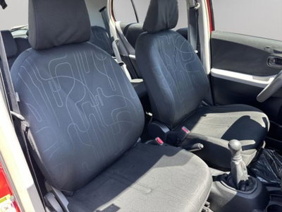 Toyota Yaris 1.0 5 porte (14)