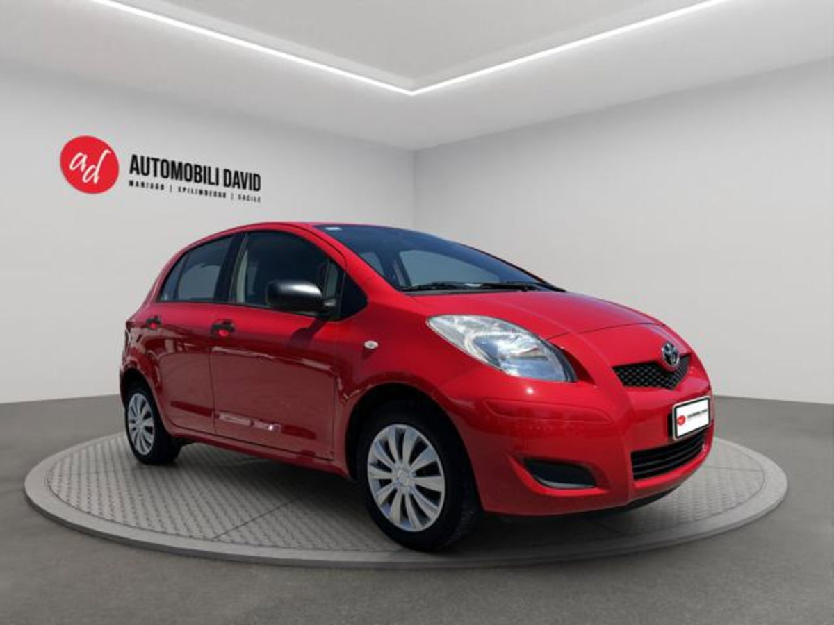 Toyota Yaris 1.0 5 porte (2)