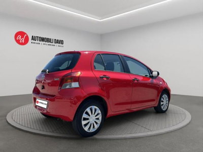 Toyota Yaris 1.0 5 porte (4)