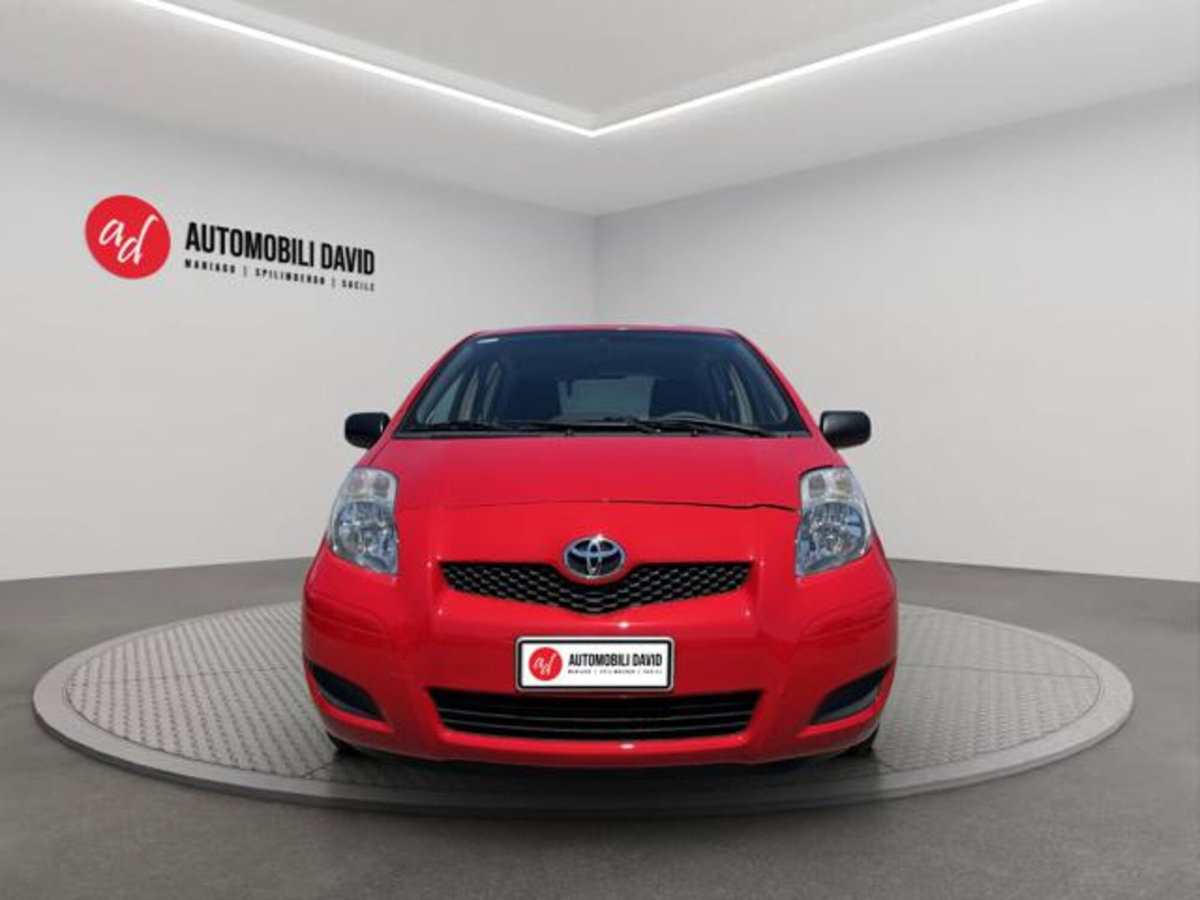 Toyota Yaris 1.0 5 porte (5)