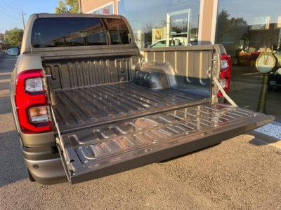 Toyota Hilux 2.8 d-4d 48V double cab Invincible auto (7)