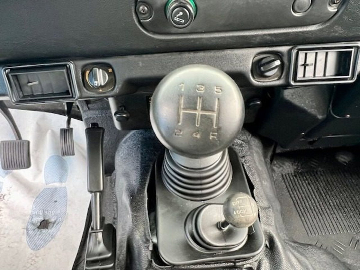 Land Rover Defender 110 2.5 Td5 cat CrewCab S (11)